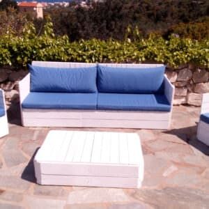 1001pallets.com-poolside-pallet-living-room-set-01