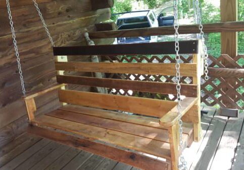 1001pallets.com-porch-swing