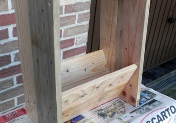 1001pallets.com-porte-journaux4