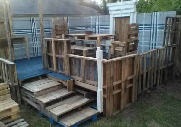 1001pallets.com-raised-pallet-wood-deck-dining-set-02