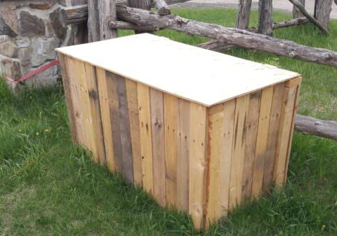 1001pallets.com-recycled-pallet-garbage-box