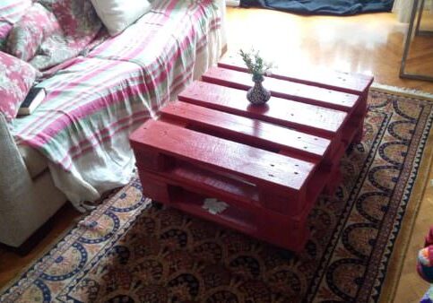 1001pallets.com-pallet-coffee-table-in-red