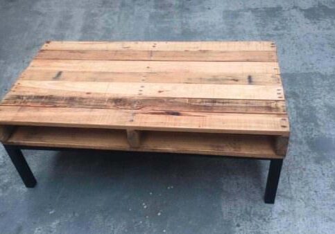 1001pallets.com-palette-and-steel-coffee-table-1