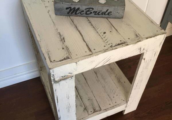 1001pallets.com-rustic-side-table