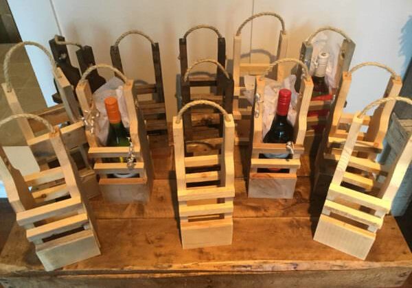 1001pallets.com-rustic-wood-wine-reusable-wine-gift-bags