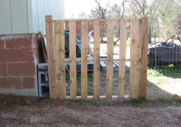 Gate-003