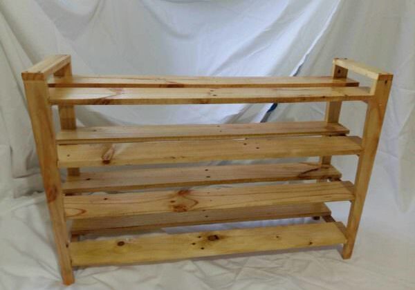 1001pallets.com-simple-shoes-rack