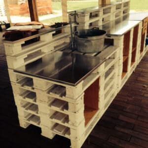 1001pallets.com-how-i-made-a-simple-bar1