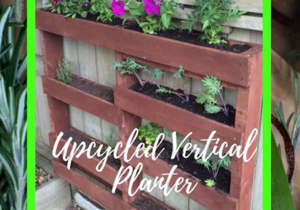 1001pallets.com-staggered-vertical-pallet-planter-02