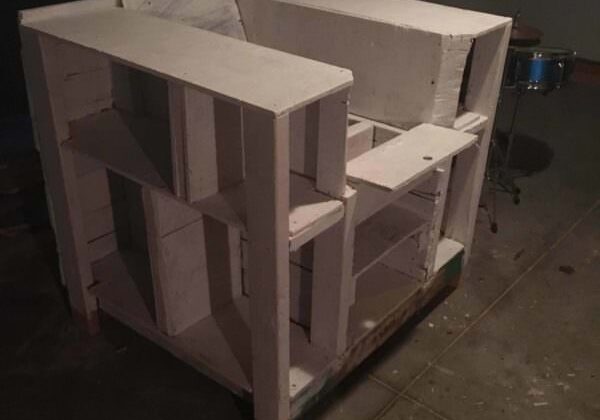 1001pallets.com-bookcase-lincoln-chair4
