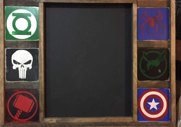1001pallets.com-superhero-chalkboard-01