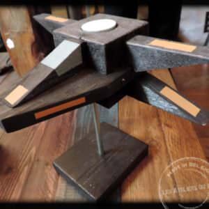 1001pallets.com-use-the-pallet-force-sci-fi-pallet-candleholders-01