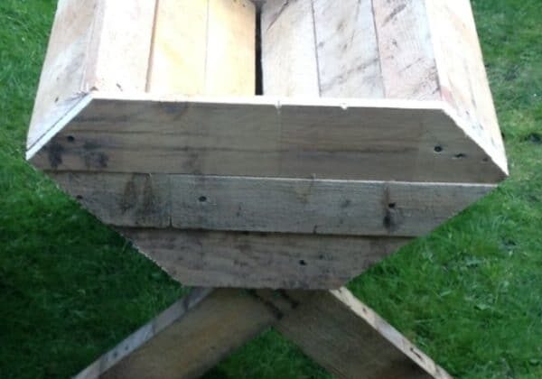 1001pallets.com-versatile-pallet-troughs-1