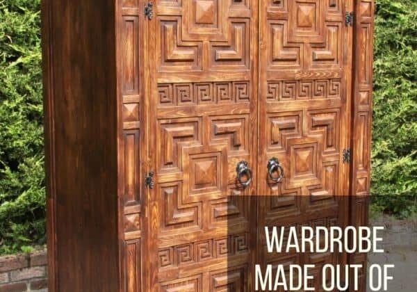 Pallet-wardrobe