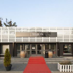 Shipping-Pallet-Wine-Shop-modelina-architekci-1