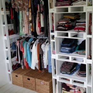 1001pallets.com-wood-pallet-wardrobe-01