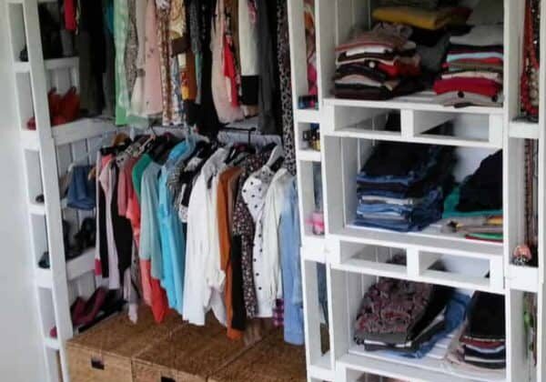 1001pallets.com-wood-pallet-wardrobe-01