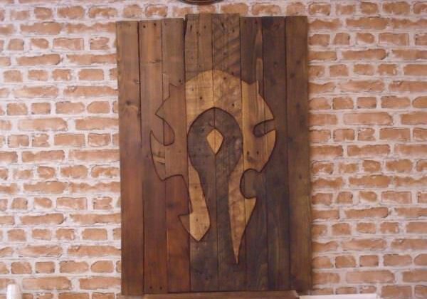 1001pallets.com-world-of-warcraft-horde-wall-battle-standard